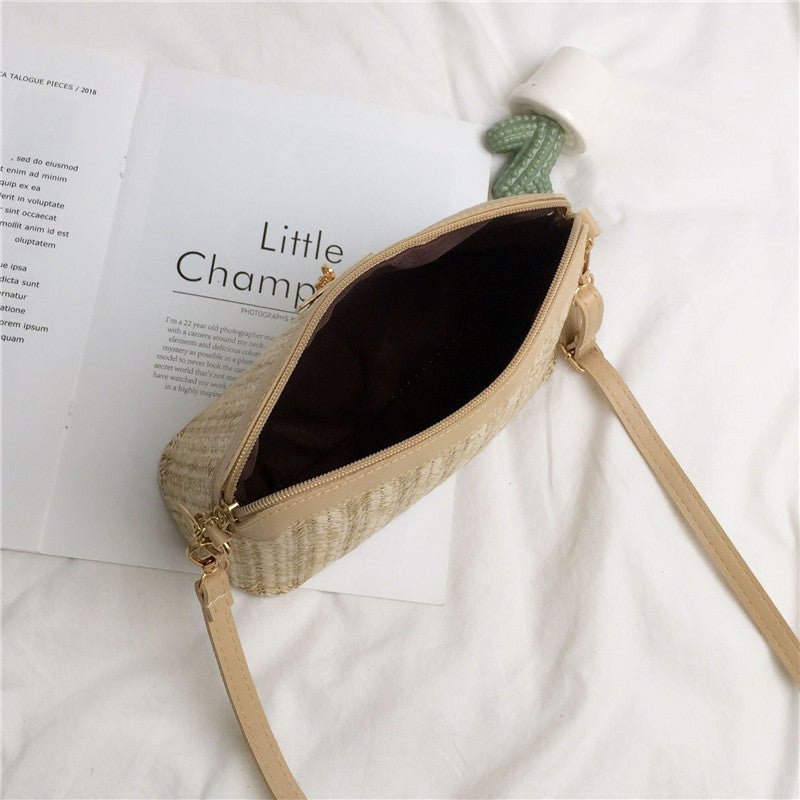Flax Straw Woven Fashion Shell Fawn One-shoulder Diagonal Handbag