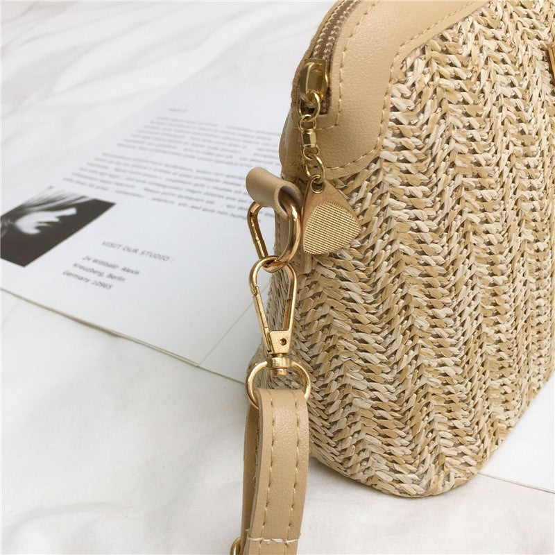 Flax Straw Woven Fashion Shell Fawn One-shoulder Diagonal Handbag
