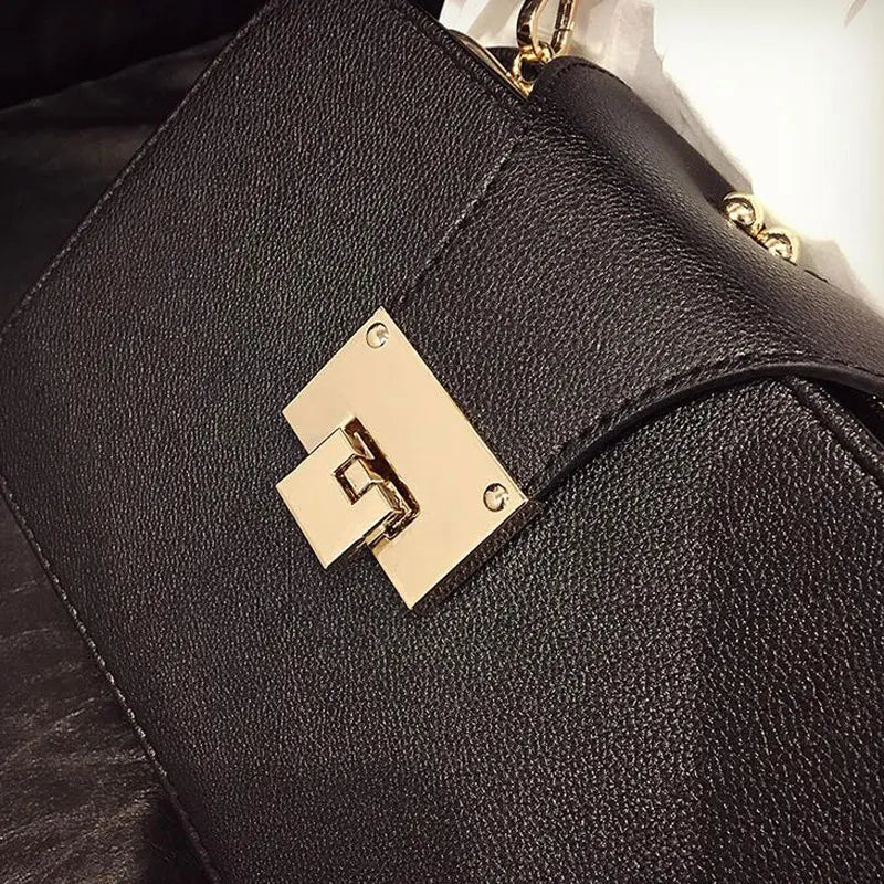 Borsa Donna Elegante a Tracolla con Catena e Fibbia