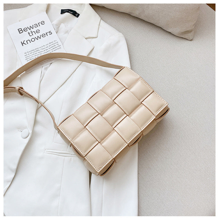 Woven bag niche single shoulder messenger bag female bag