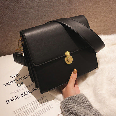 Simple lock small square bag